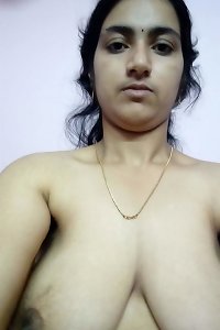 Indian mallu aunty huge breasts